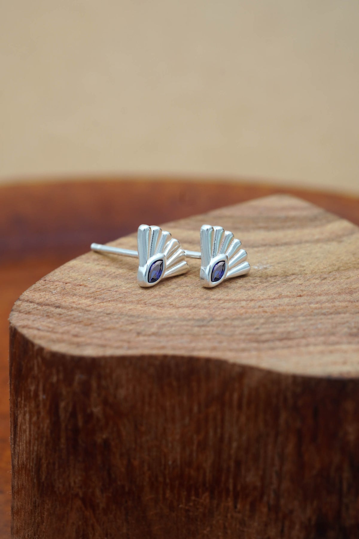 Fantail Studs Blue - Silver