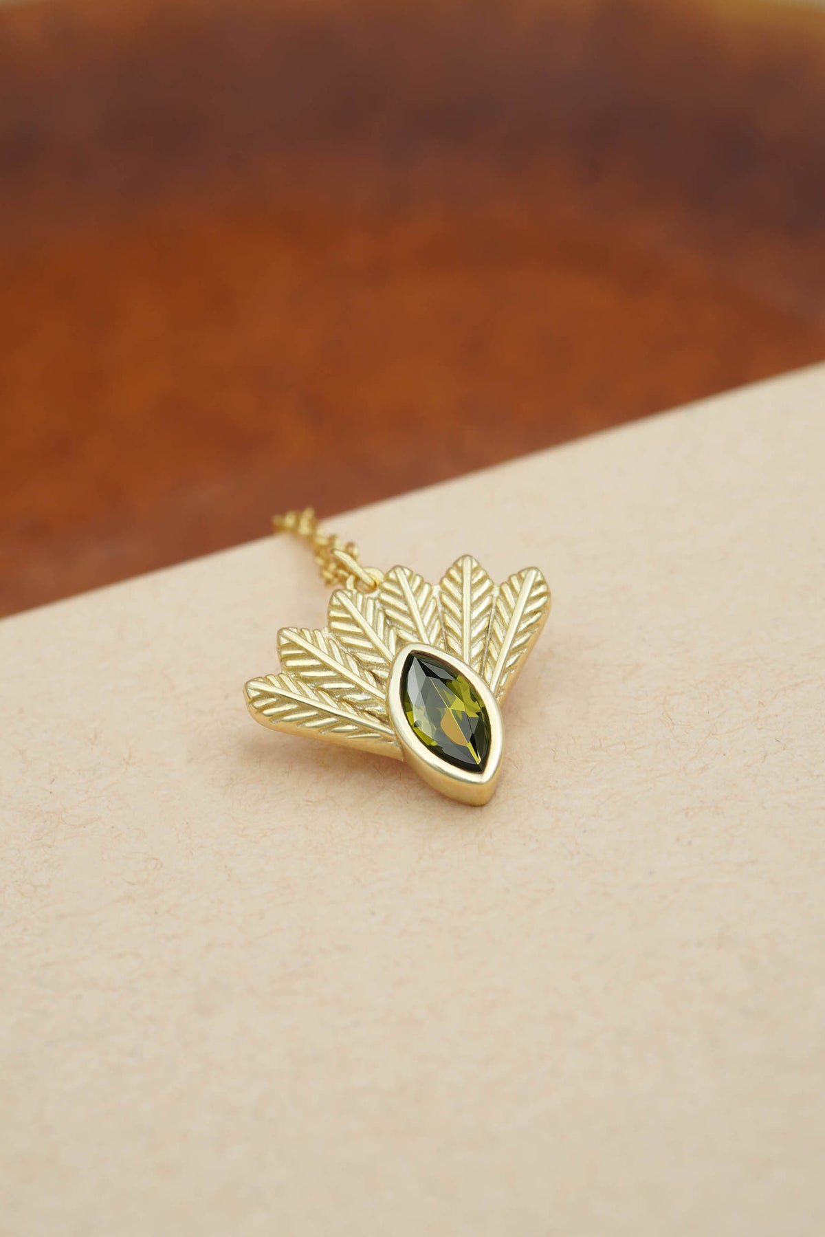 Fantail Messenger Necklace Olive - Gold
