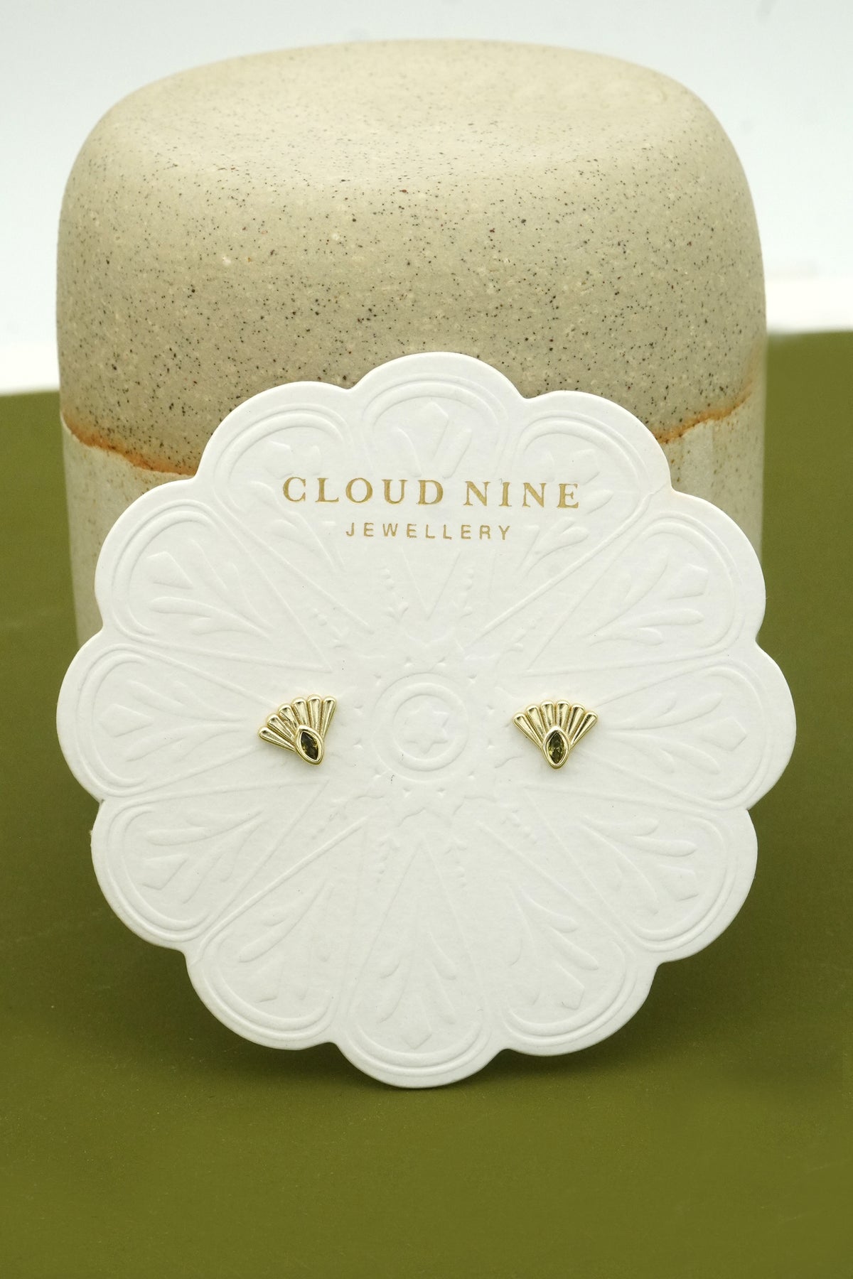 Fantail Studs Olive - Gold