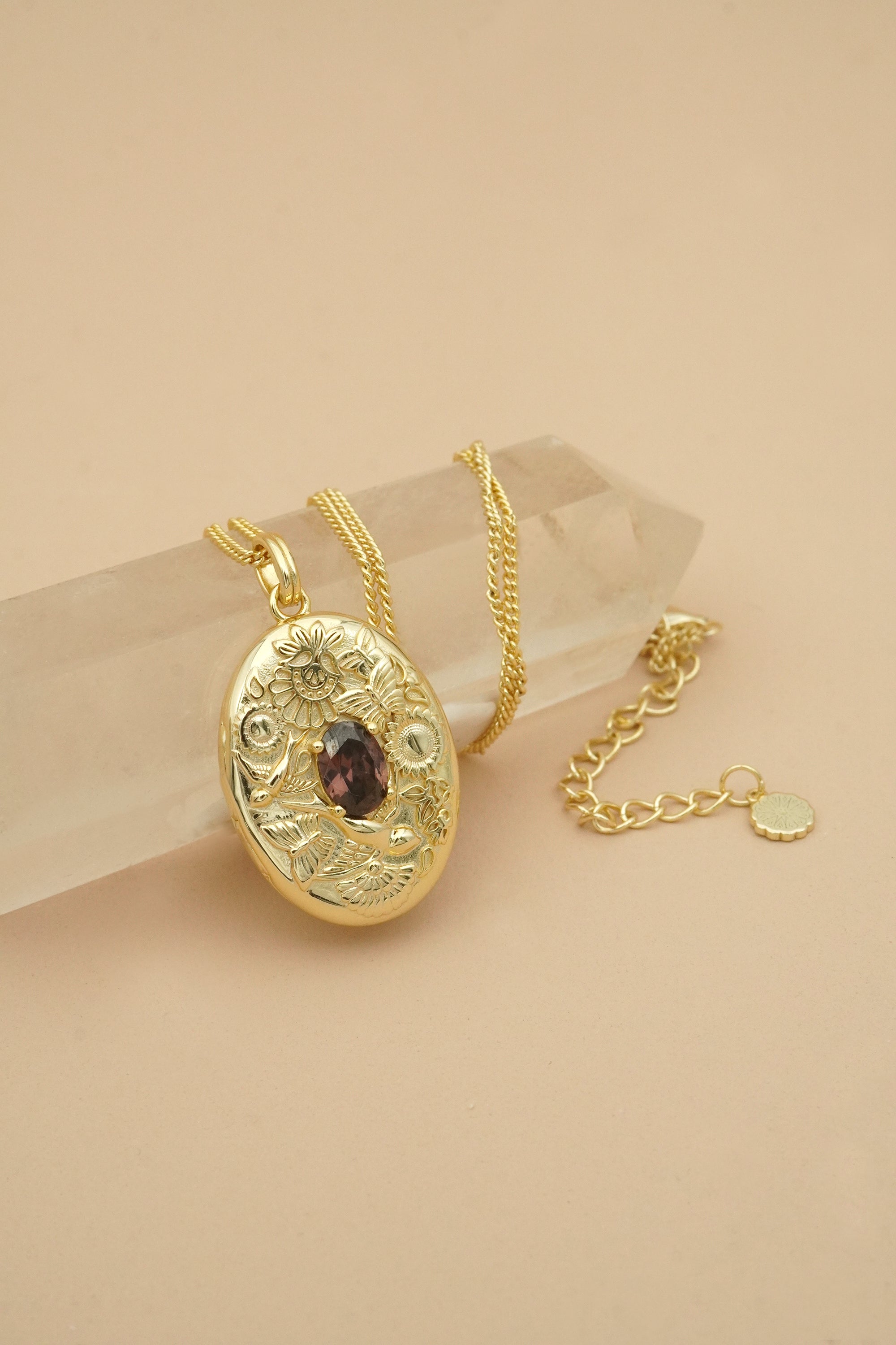 In Her Garden Locket - Gold