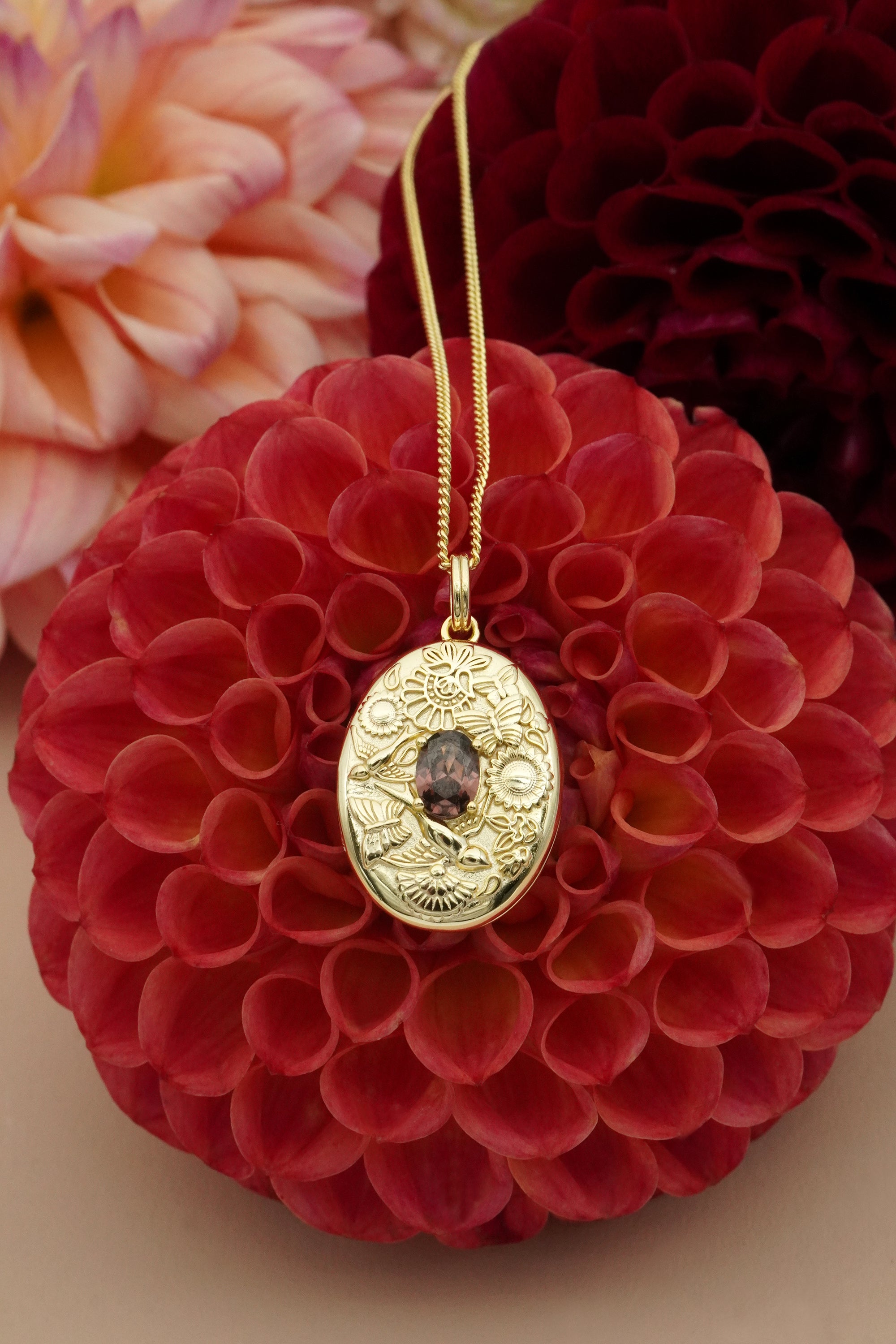 In Her Garden Locket - Gold
