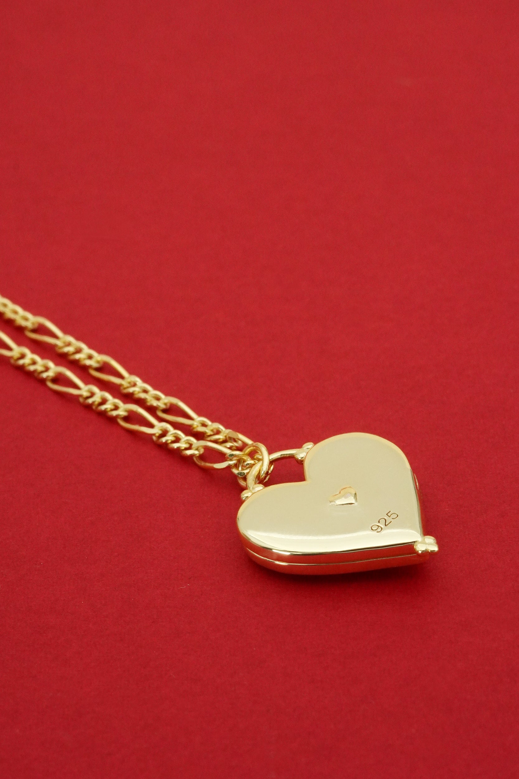 Flourish Locket - Gold