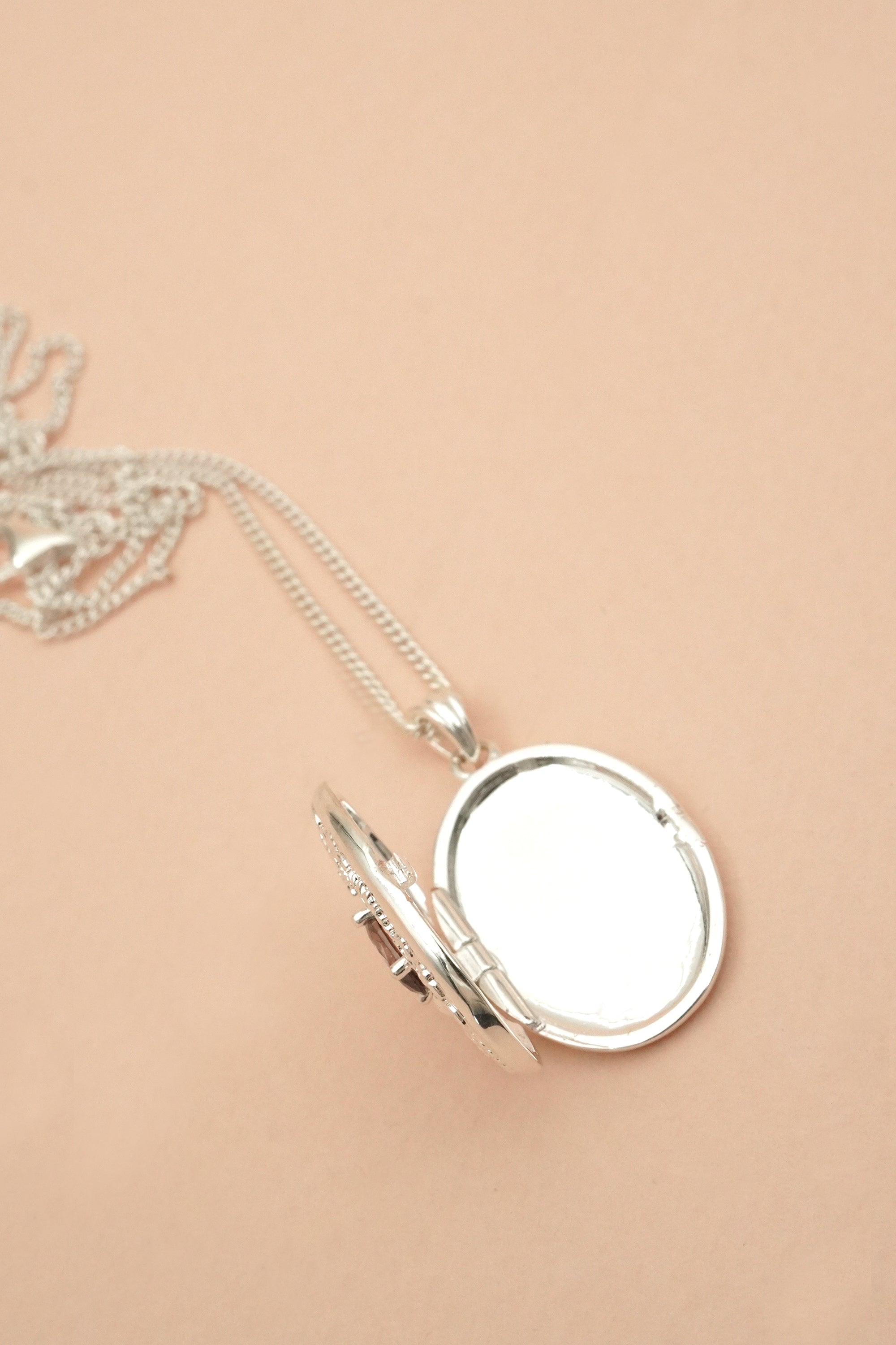 In Her Garden Locket - Silver