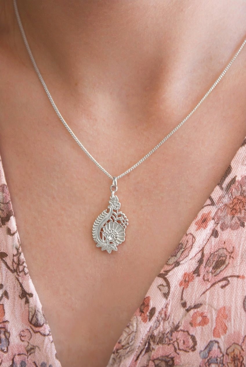 In Bloom Necklace - Silver