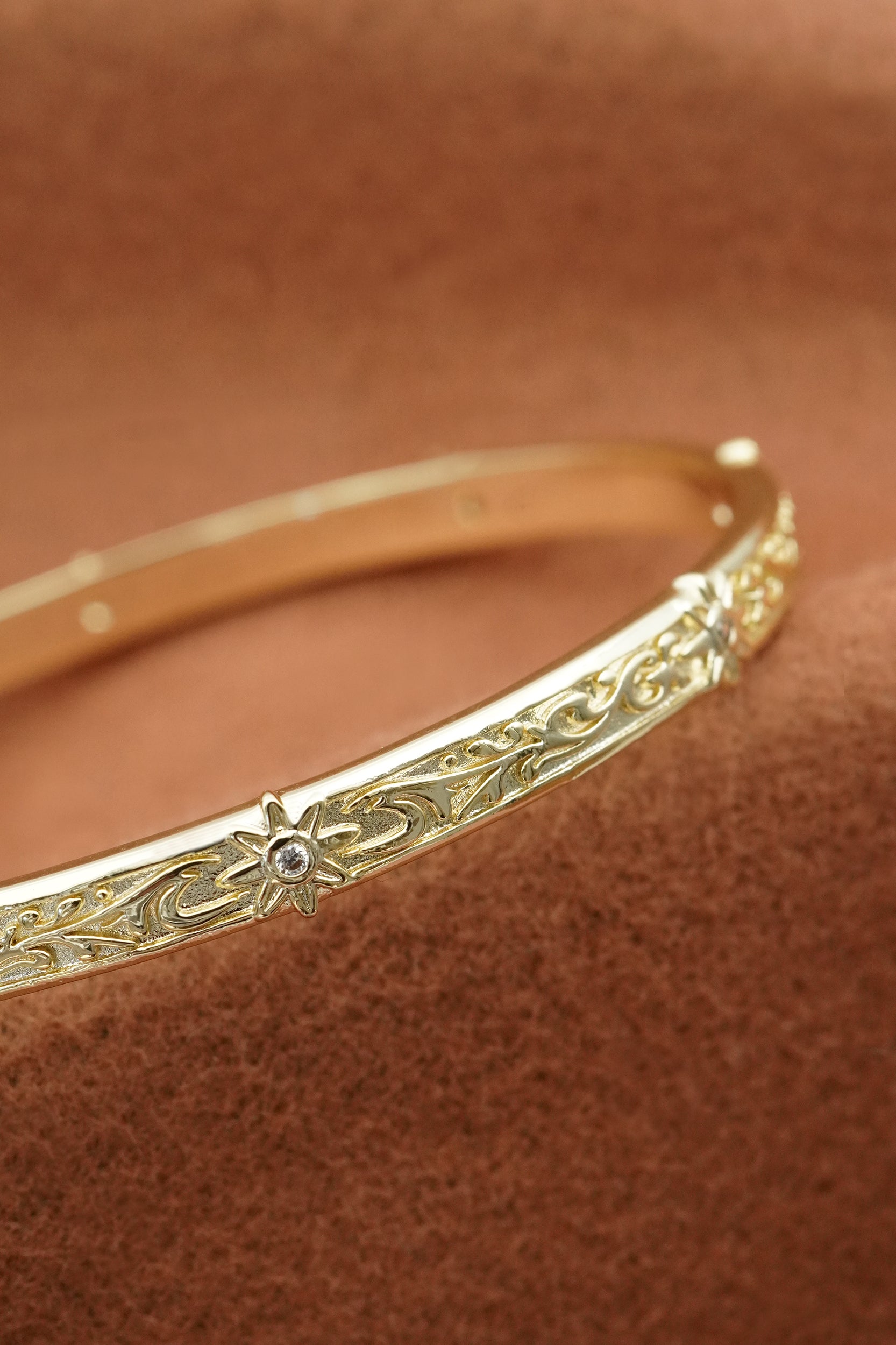 Guided Bracelet - Gold