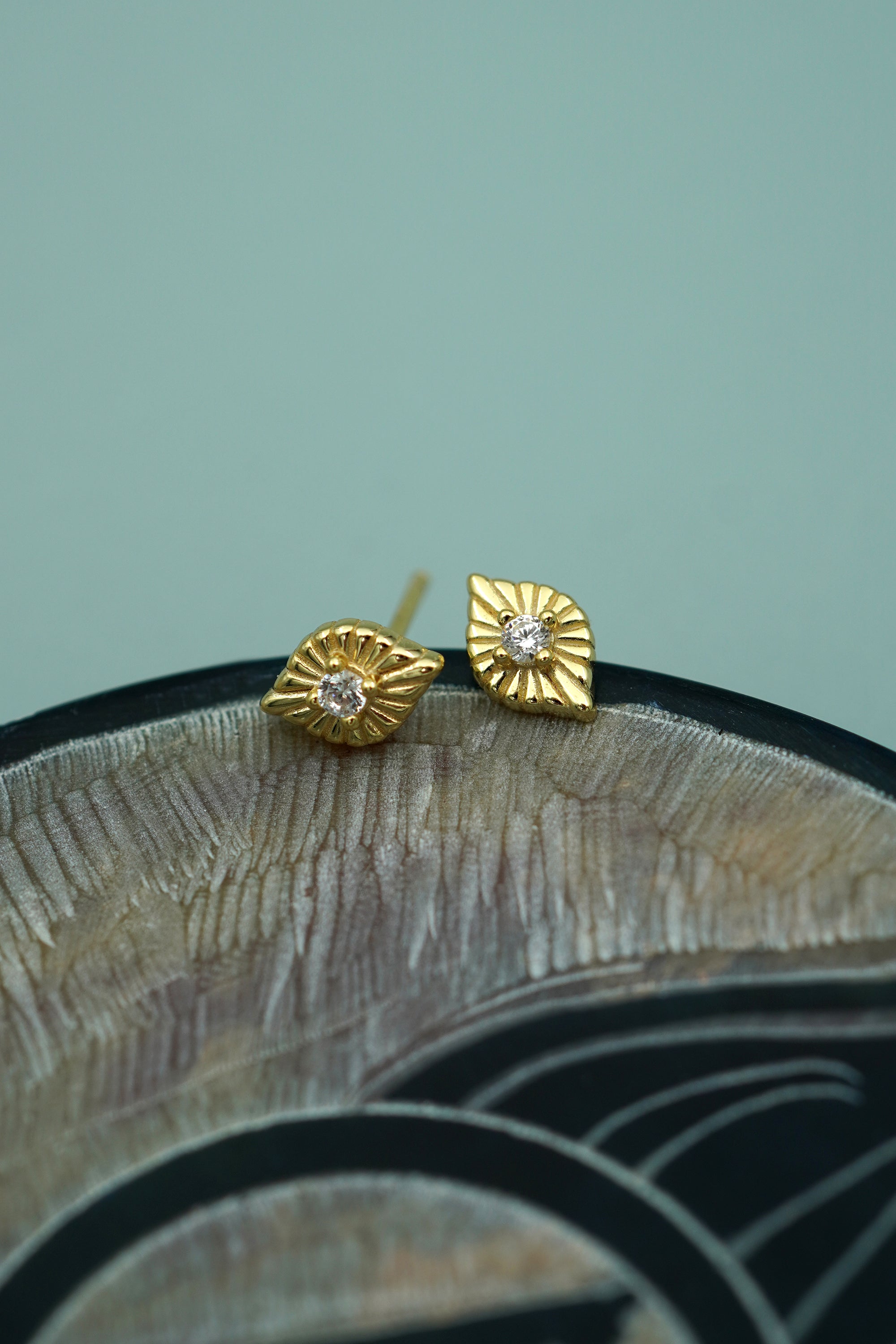 True Sight Studs - Gold