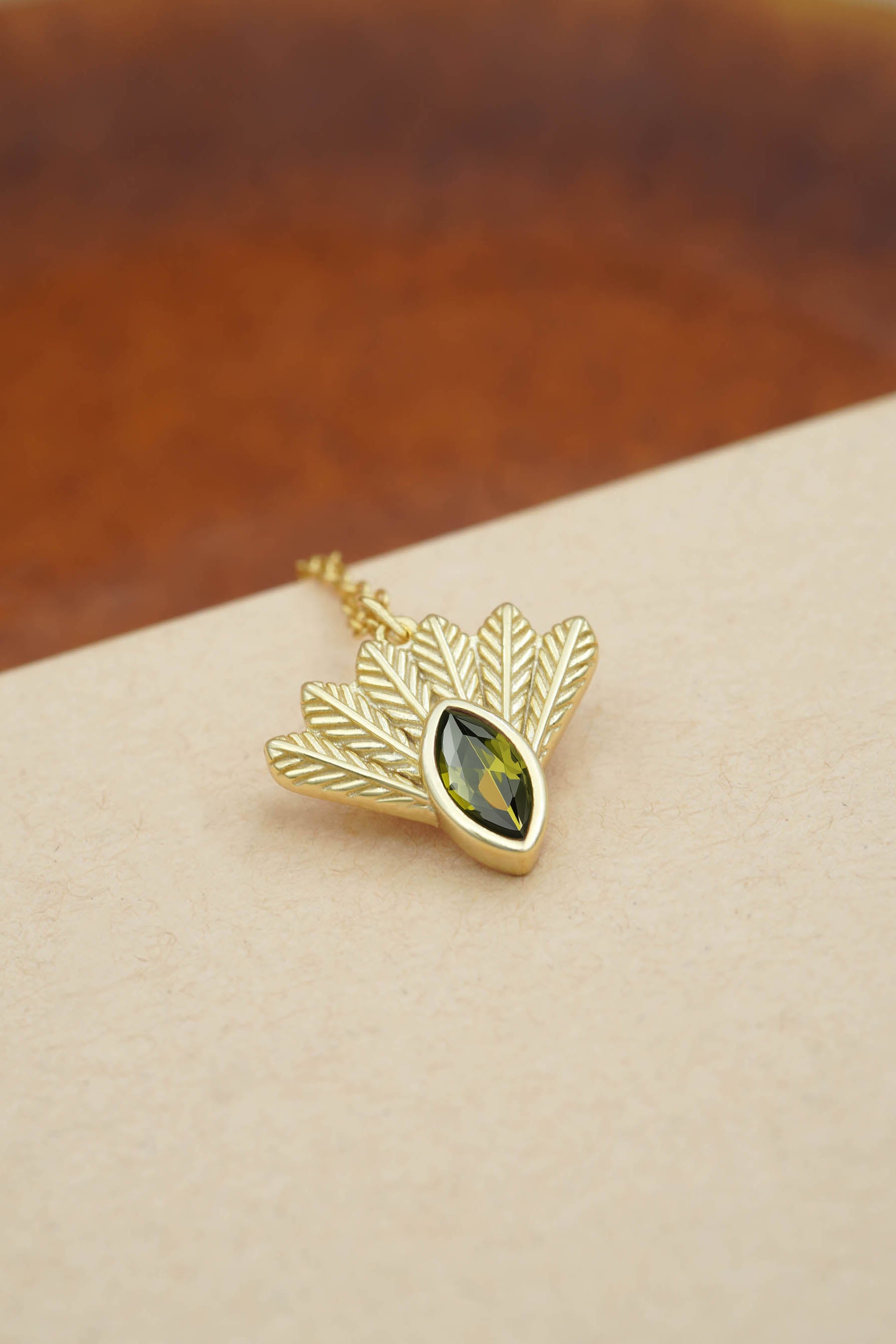 Fantail Messenger Necklace Olive - Gold