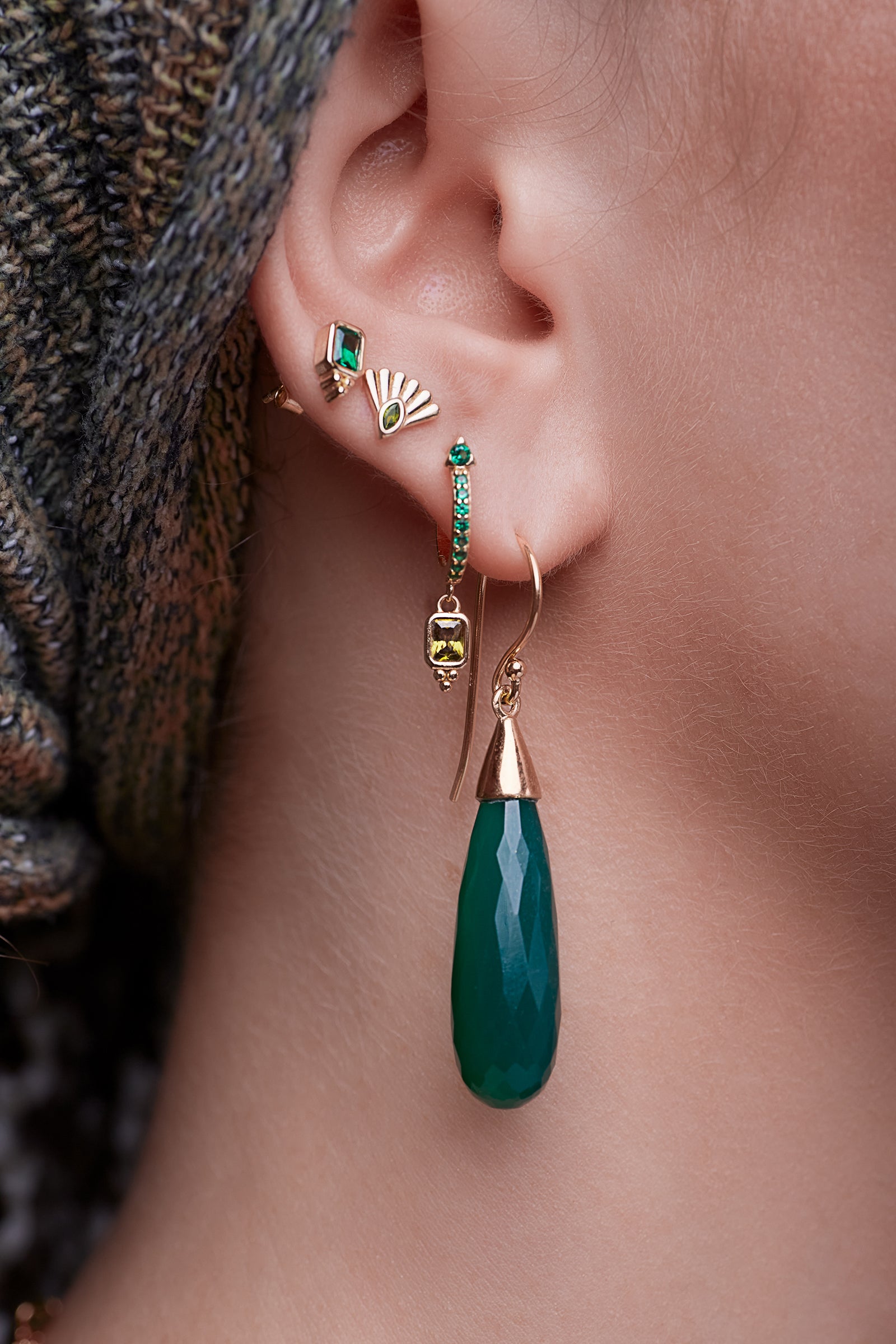 Fantail Studs Olive - Gold