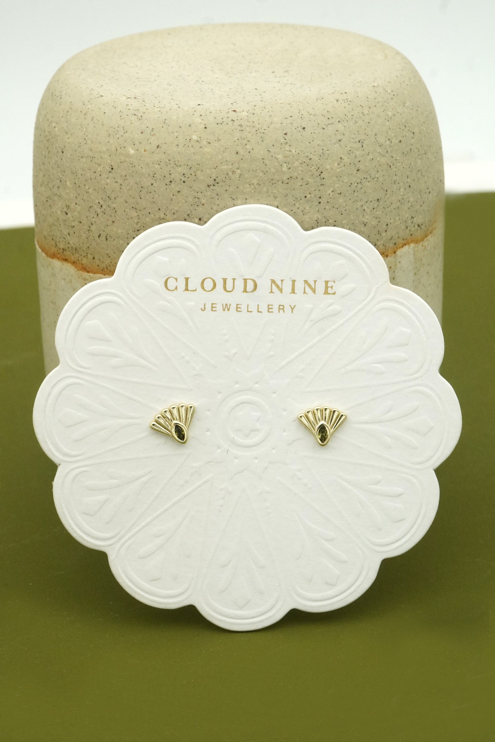 Fantail Studs Olive - Gold