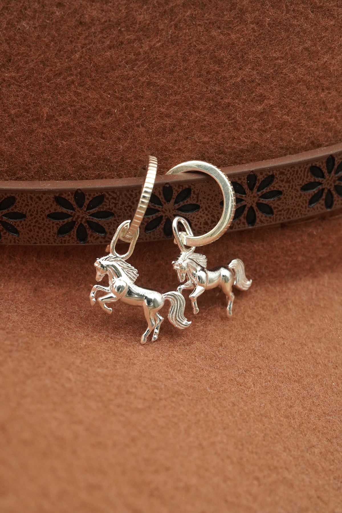Stand Strong Horse Hoops - Silver